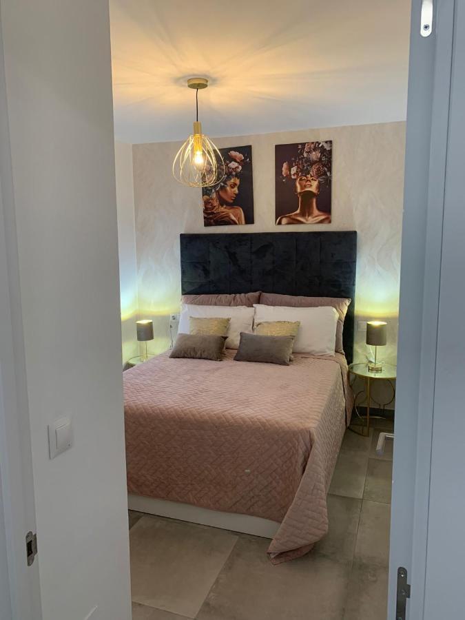 Los Boliches Holidays Suites 푸엔히롤라 외부 사진