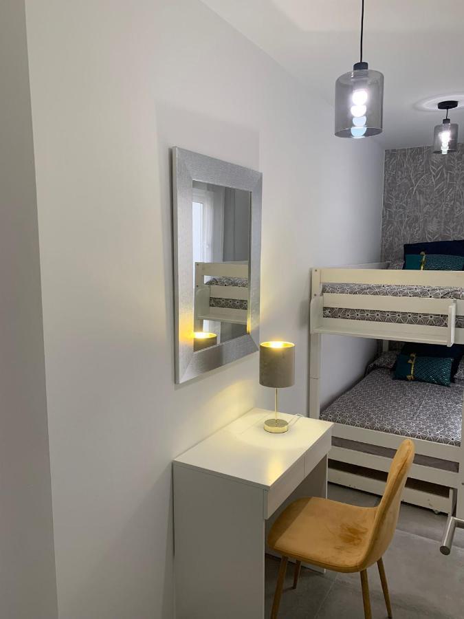 Los Boliches Holidays Suites 푸엔히롤라 외부 사진