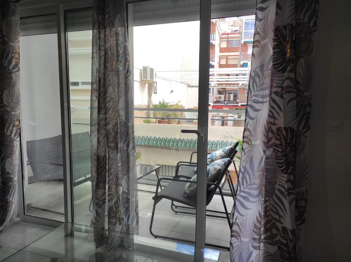 Los Boliches Holidays Suites 푸엔히롤라 외부 사진