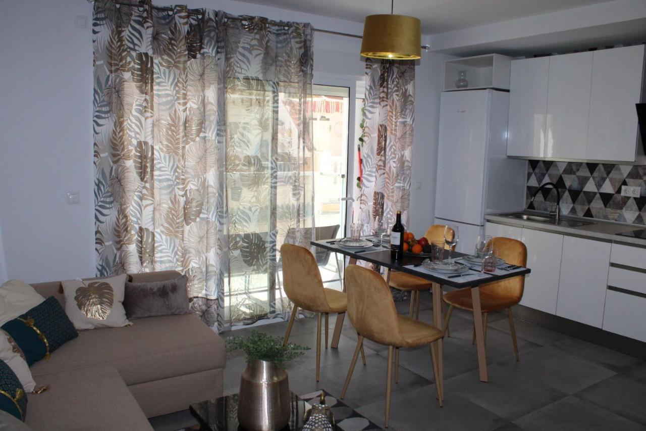 Los Boliches Holidays Suites 푸엔히롤라 외부 사진