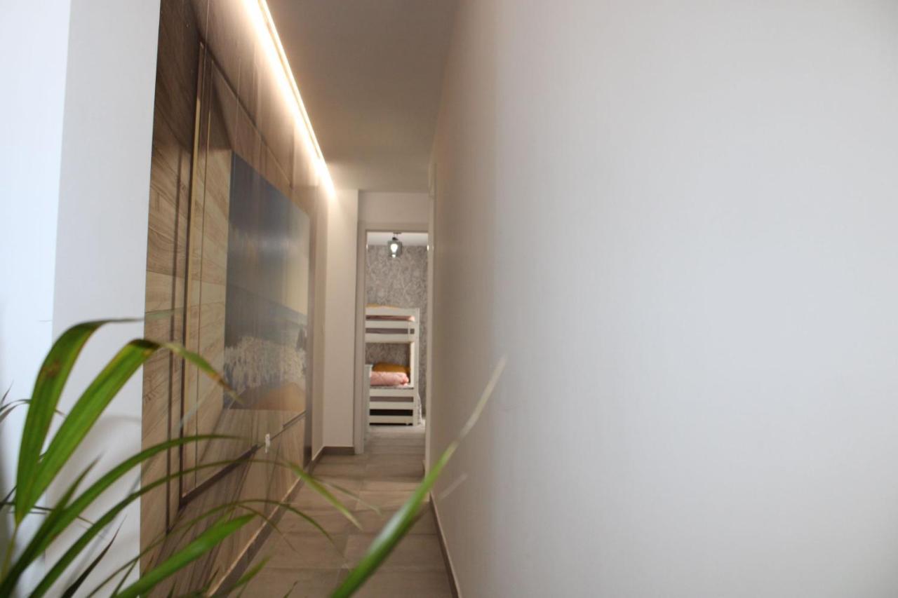 Los Boliches Holidays Suites 푸엔히롤라 외부 사진